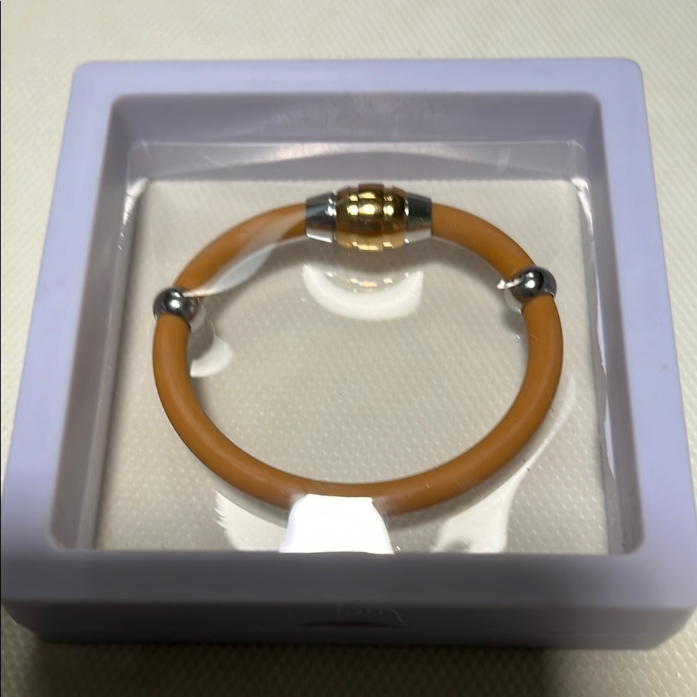 Chic Gold and Silver Accented Bracelet